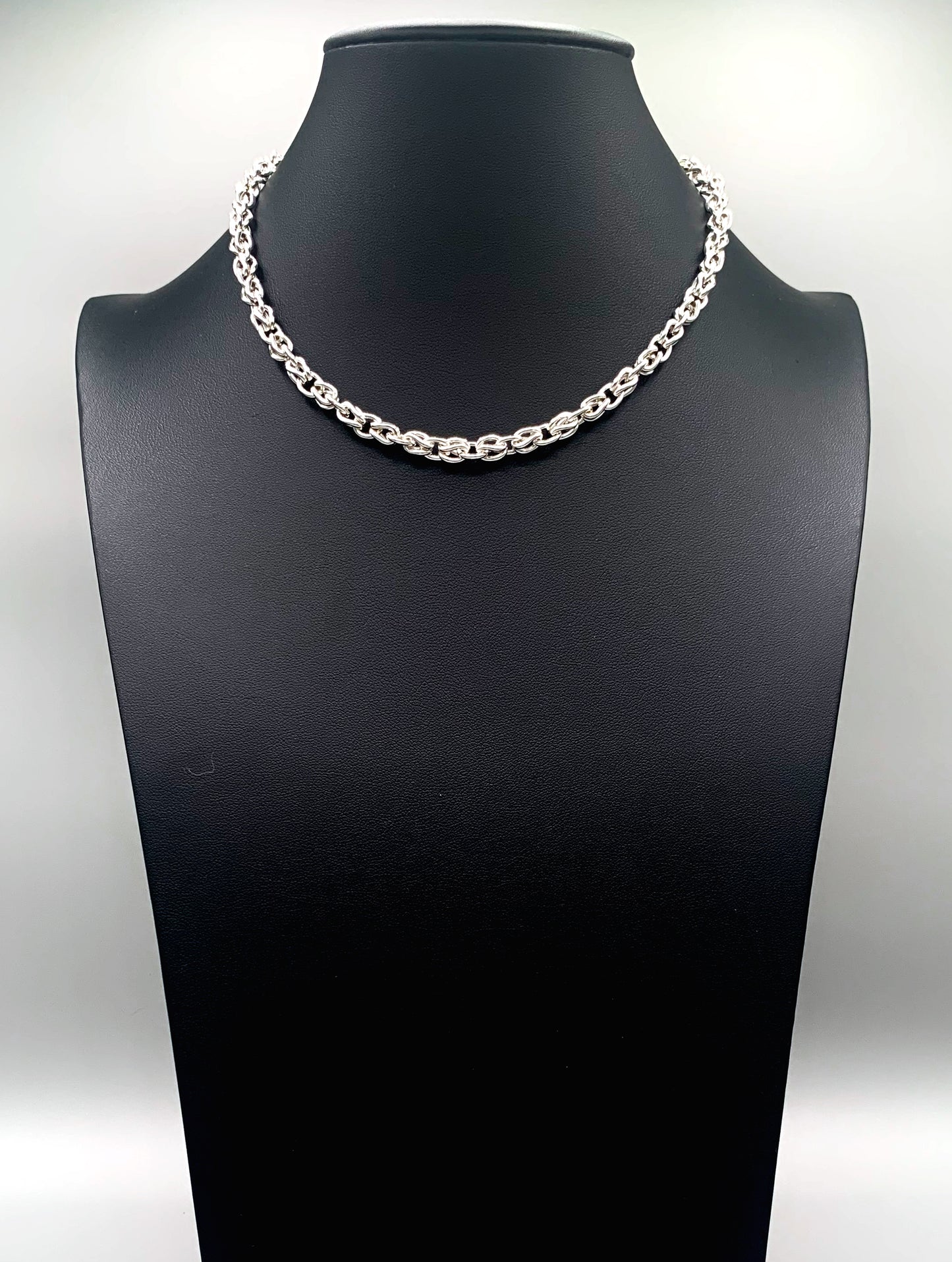 Legacy Anniversary Chain