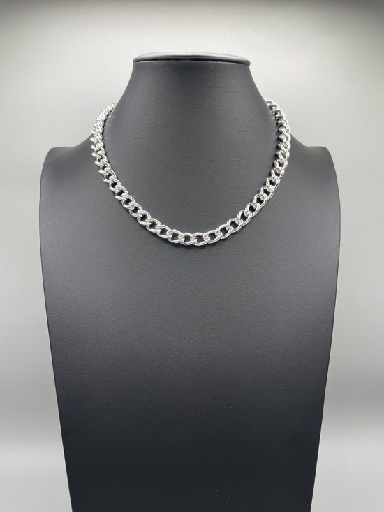 Stronghold Curb Chain