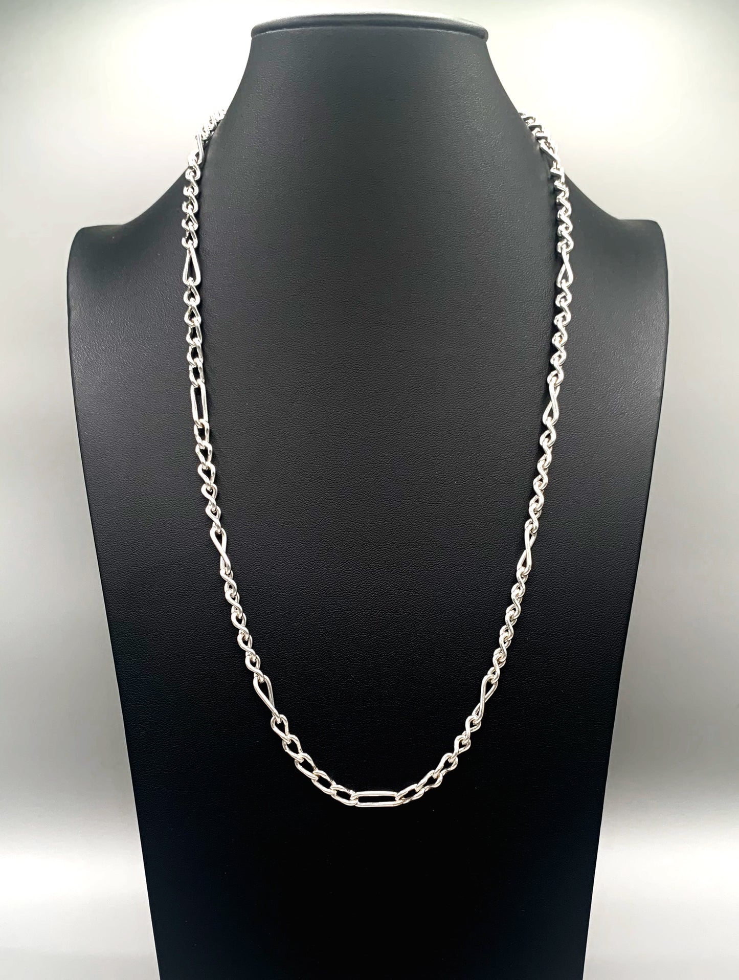 Stronghold Armoni Chain