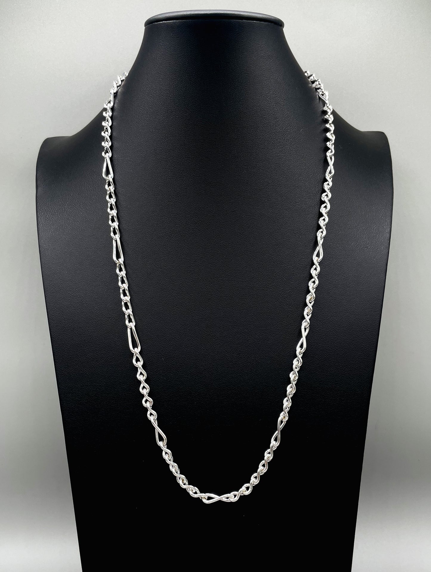 Stronghold Armoni Chain